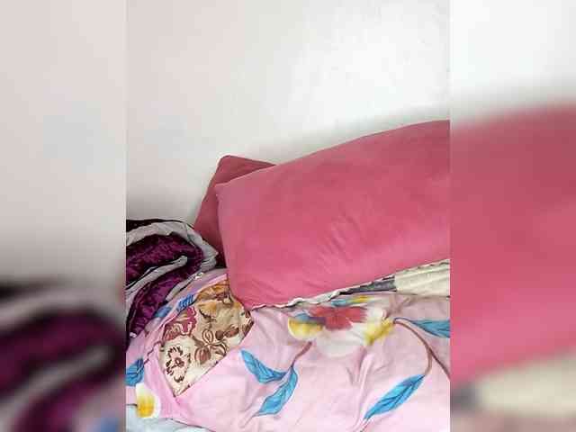 Yourdreamgirl webcam