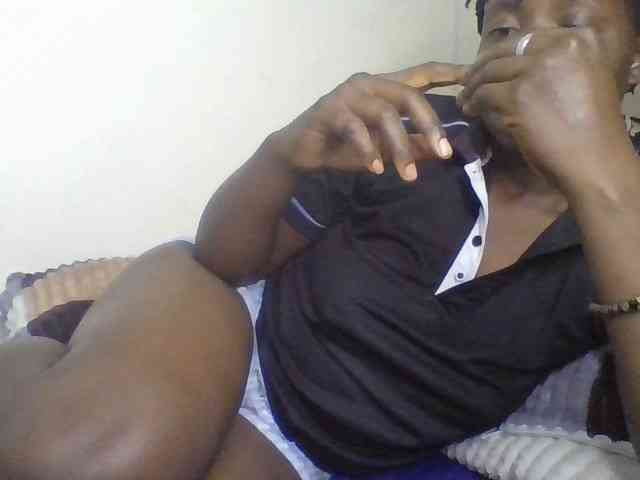 Yourdreamgirl webcam