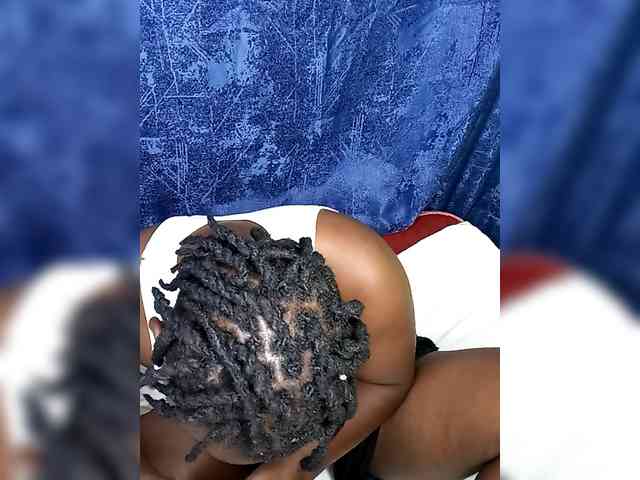 Yourdreamgirl webcam