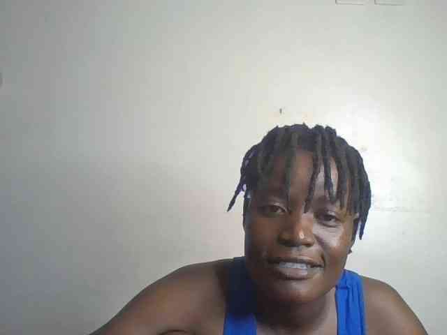 Yourdreamgirl webcam