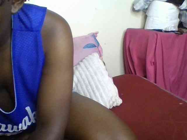 Yourdreamgirl webcam