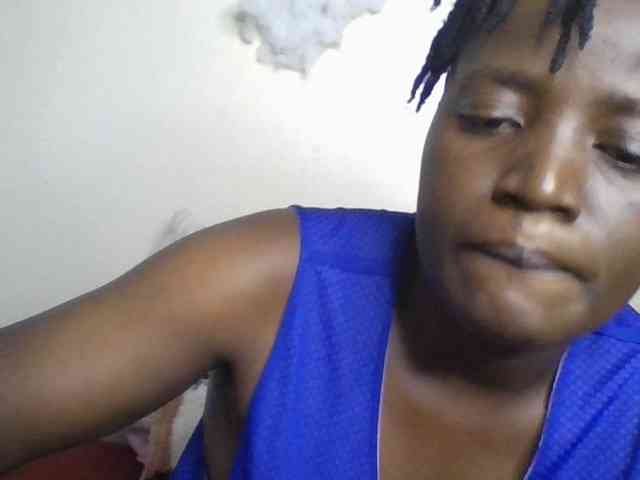 Yourdreamgirl webcam