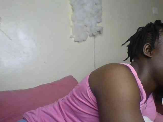 Yourdreamgirl webcam