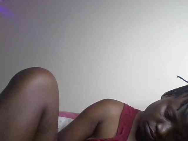 Yourdreamgirl webcam