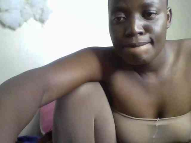 Yourdreamgirl webcam