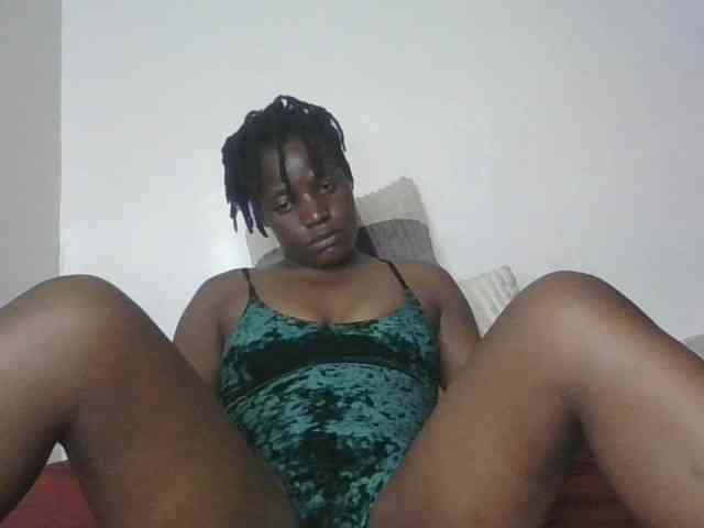 Yourdreamgirl webcam