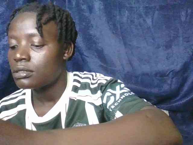 Yourdreamgirl webcam