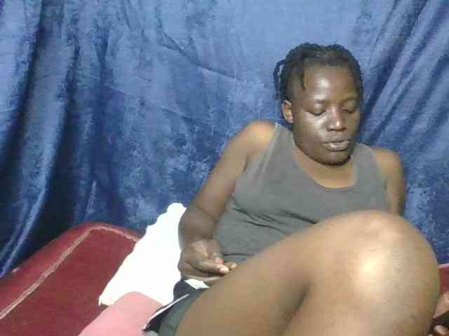 Yourdreamgirl webcam