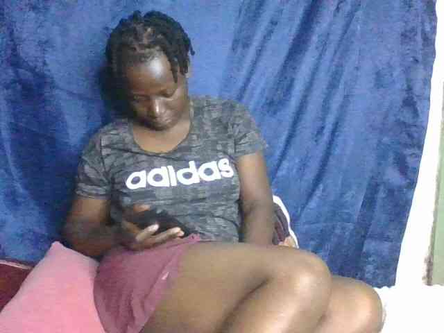 Yourdreamgirl webcam