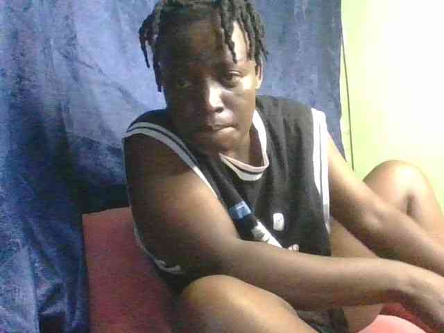 Yourdreamgirl webcam