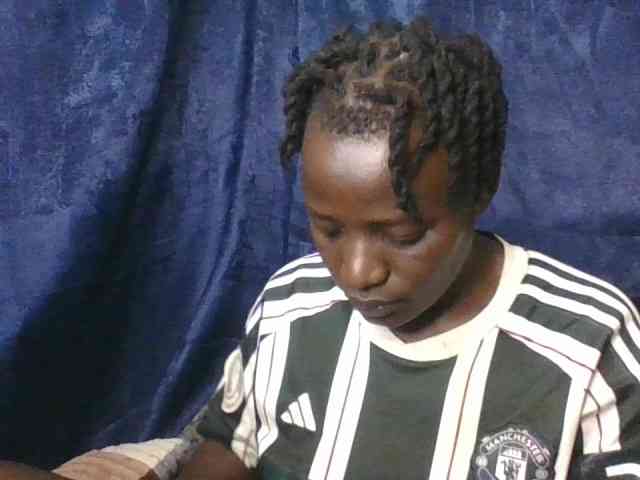 Yourdreamgirl webcam