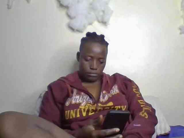 Yourdreamgirl webcam