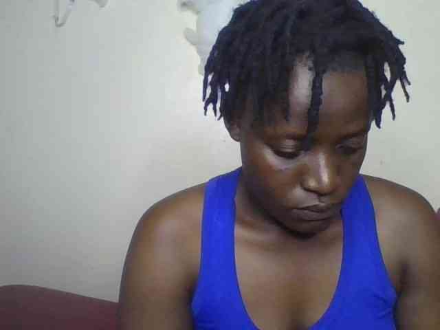 Yourdreamgirl webcam