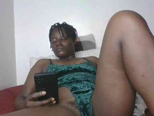 Yourdreamgirl webcam