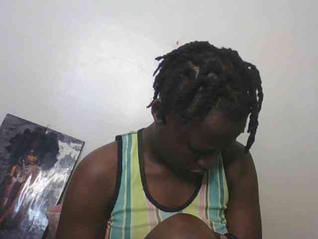 Yourdreamgirl webcam