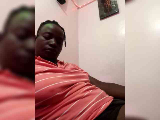 Yourdreamgirl webcam