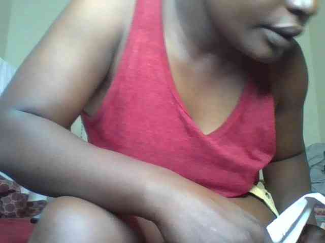 Yourdreamgirl webcam