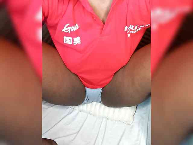 Yourdreamgirl webcam