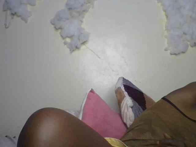 Yourdreamgirl webcam