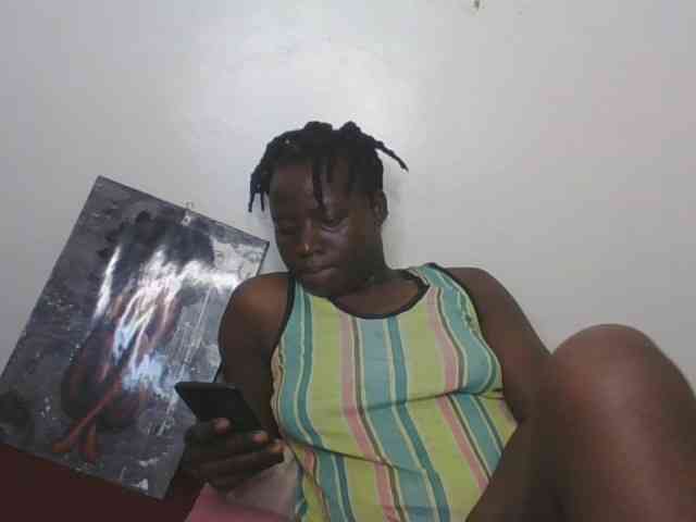 Yourdreamgirl webcam