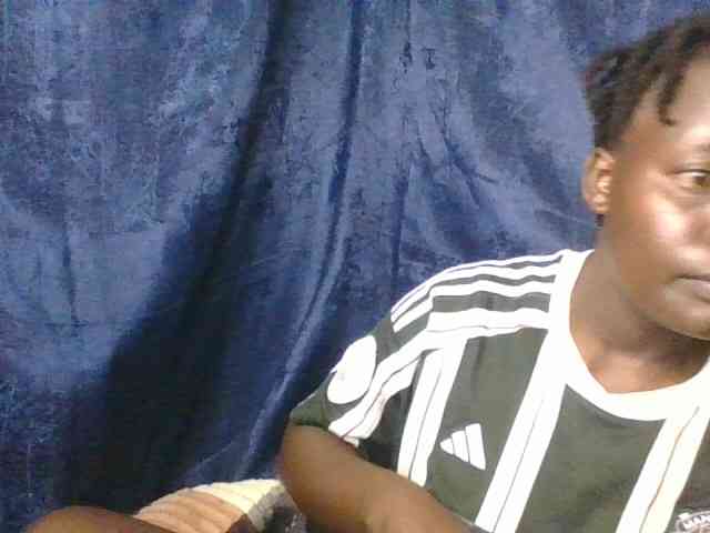 Yourdreamgirl webcam