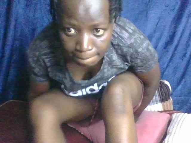 Yourdreamgirl webcam