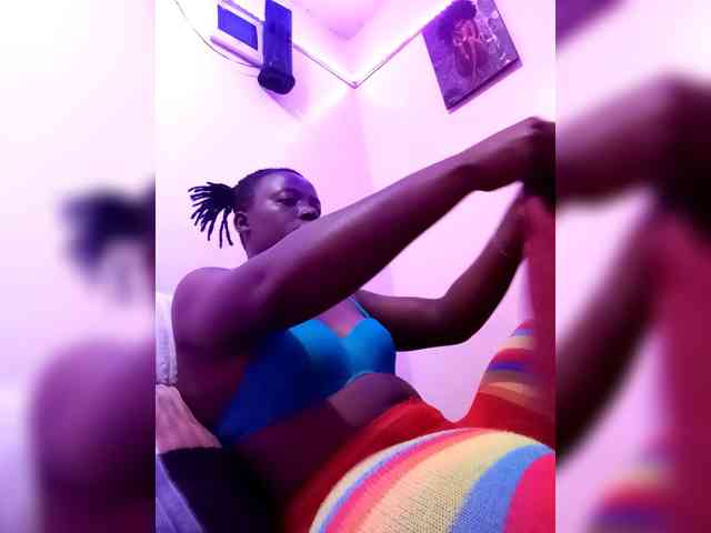 Yourdreamgirl Live Webcam on BongaCams