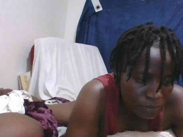 Yourdreamgirl webcam