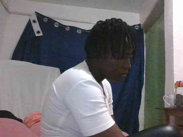 Yourdreamgirl webcam