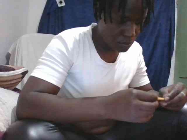 Yourdreamgirl webcam