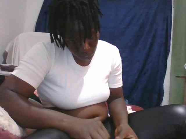 Yourdreamgirl webcam