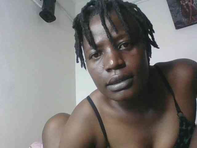 Yourdreamgirl webcam