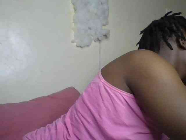 Yourdreamgirl webcam