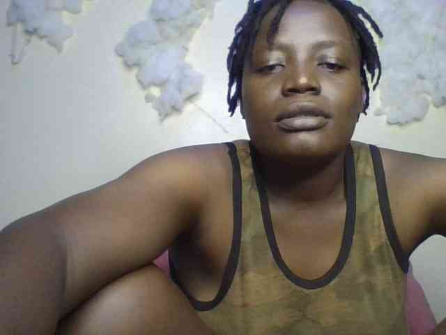 Yourdreamgirl webcam