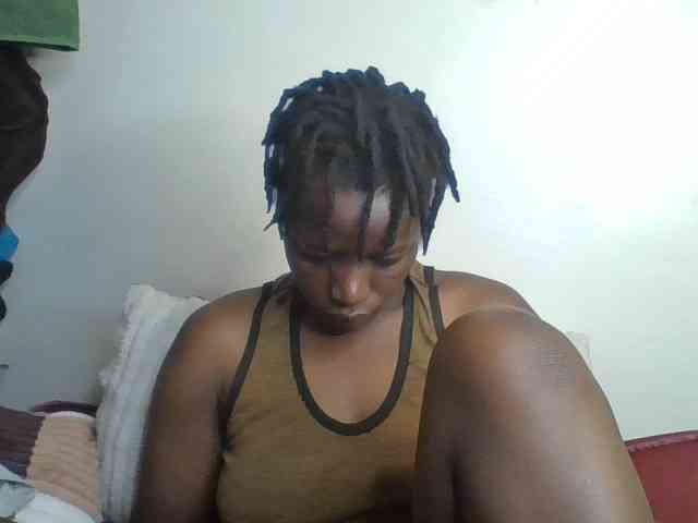 Yourdreamgirl webcam