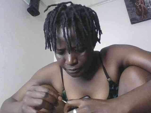 Yourdreamgirl webcam