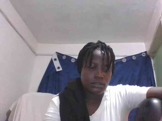 Yourdreamgirl webcam