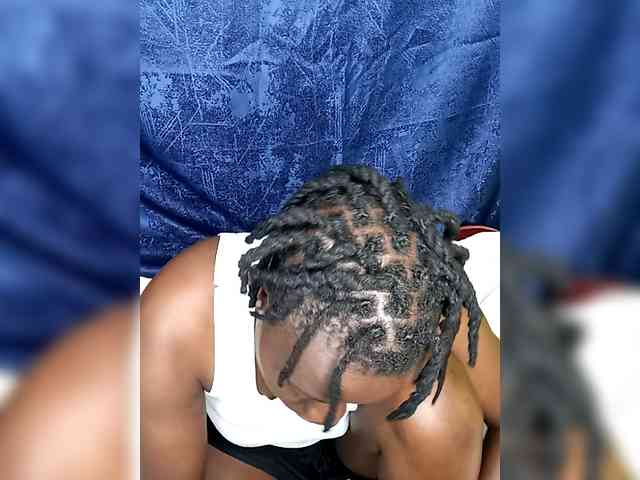 Yourdreamgirl webcam