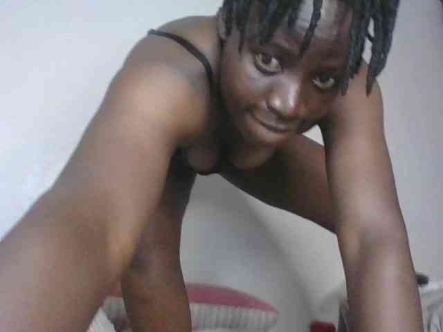 Yourdreamgirl webcam