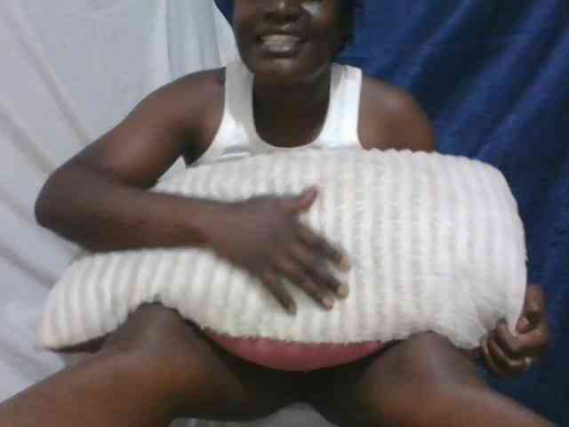 Yourdreamgirl webcam