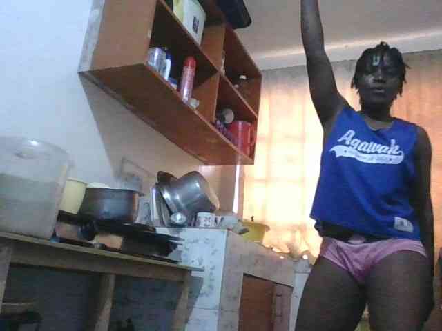 Yourdreamgirl webcam