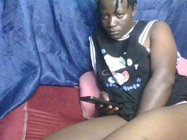 Yourdreamgirl webcam