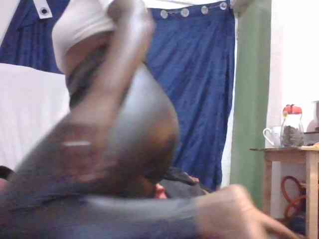 Yourdreamgirl webcam