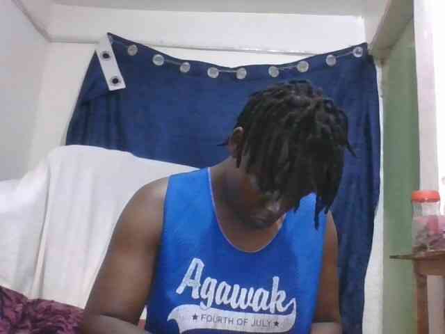 Yourdreamgirl webcam