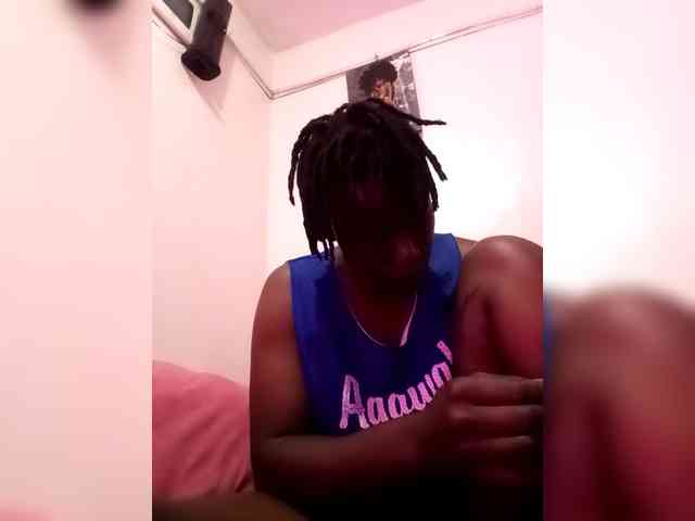 Yourdreamgirl webcam