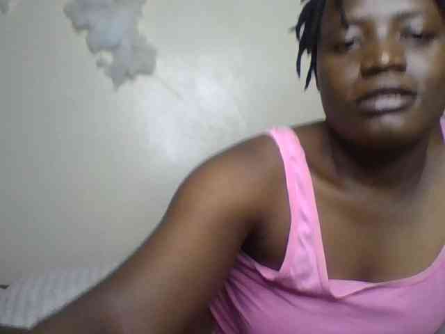 Yourdreamgirl webcam