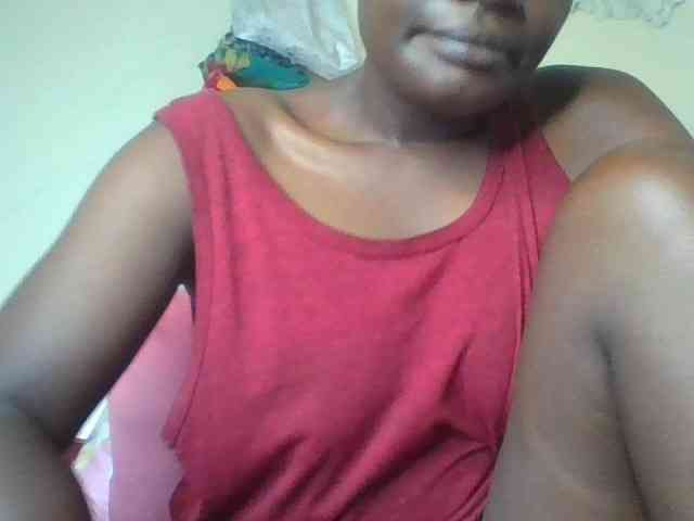 Yourdreamgirl webcam