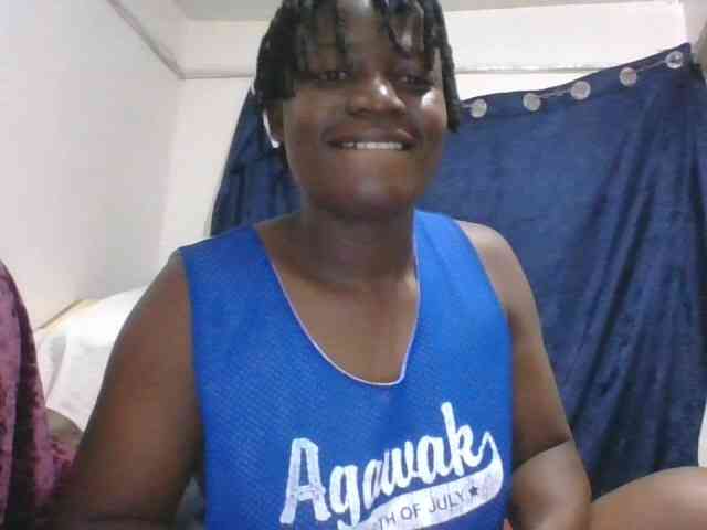 Yourdreamgirl webcam