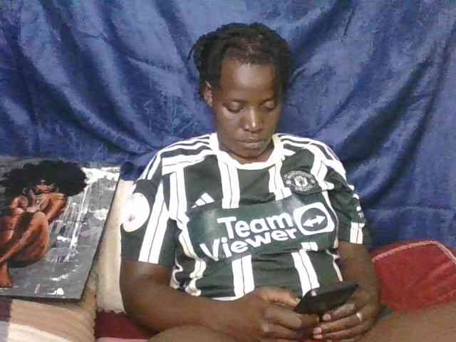 Yourdreamgirl webcam