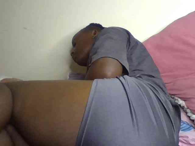 Yourdreamgirl webcam